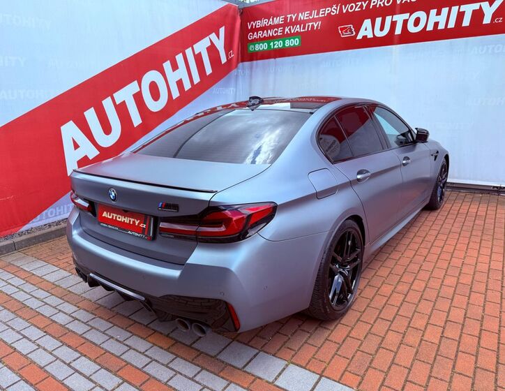 BMW M5 7