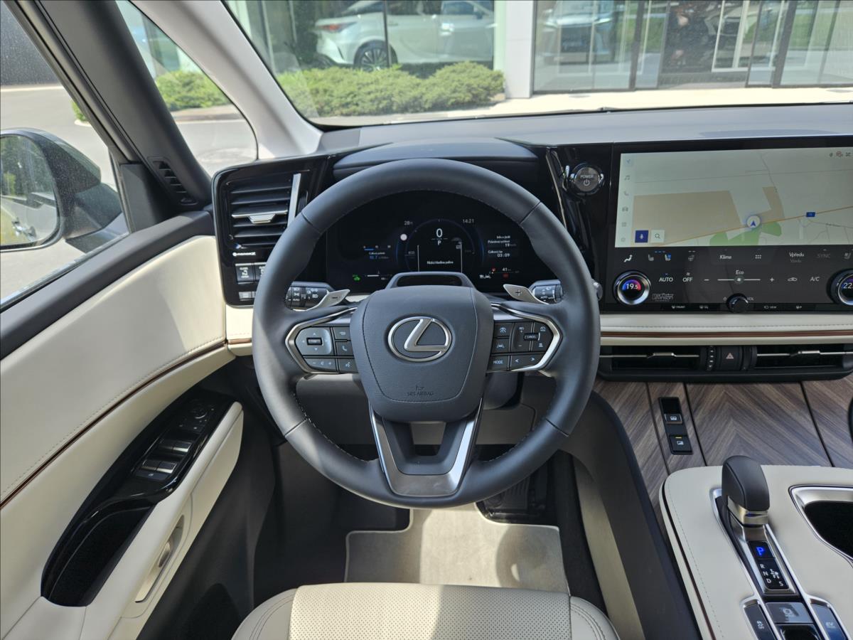 Lexus LM 350h