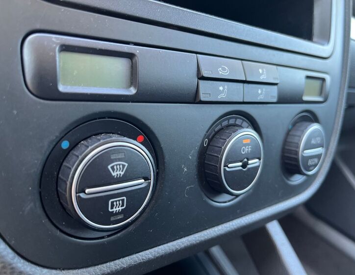 Volkswagen Golf 25