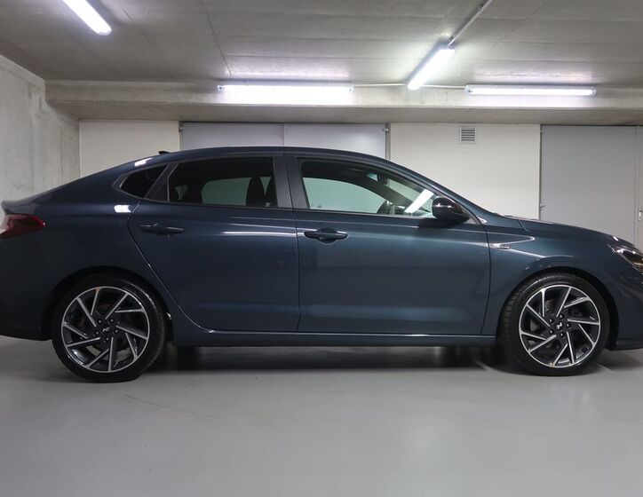 Hyundai i30 4
