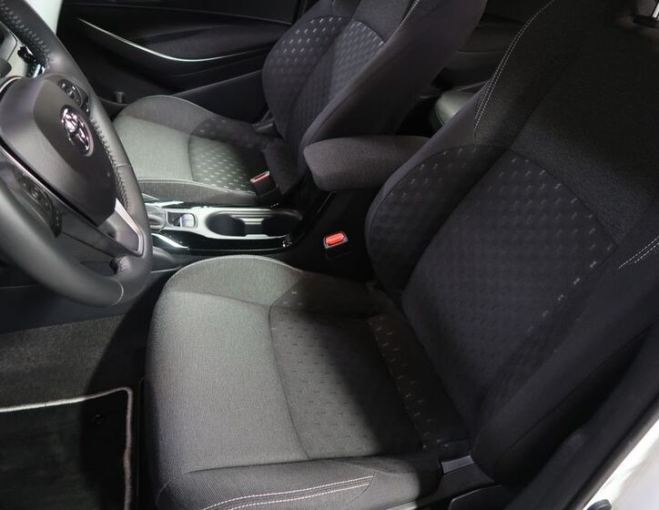 Toyota Corolla 9