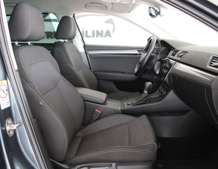 Škoda Superb 12