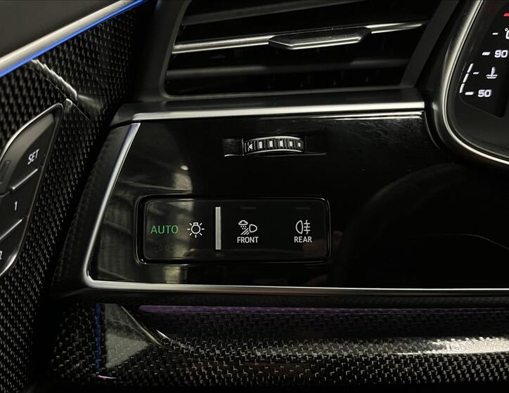 Audi SQ8 17