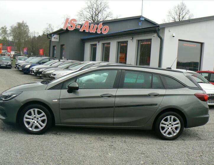 Opel Astra 8
