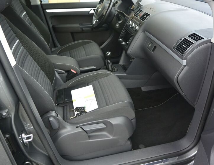 Volkswagen Touran 28