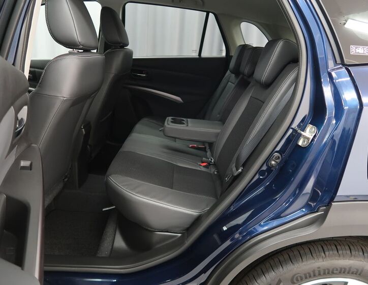 Suzuki S-Cross 10