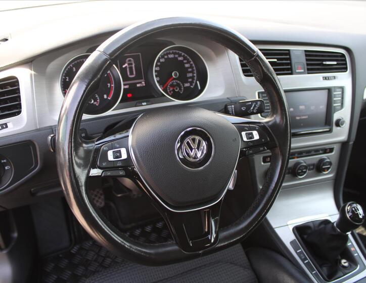 Volkswagen Golf 14