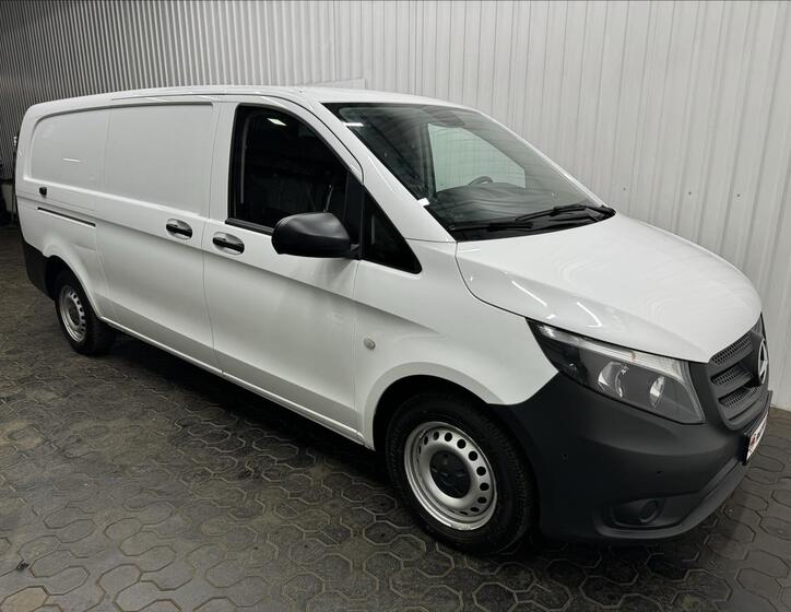 Mercedes-Benz Vito 12