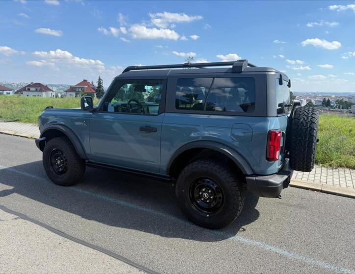 Ford Bronco 10