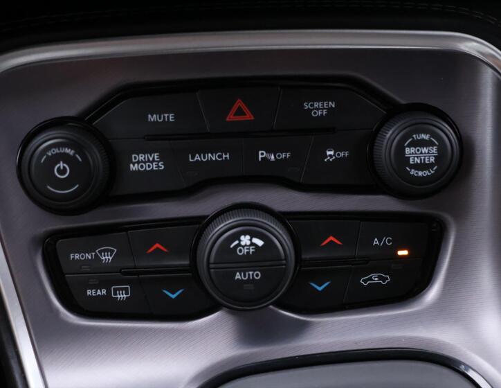Dodge Challenger 28