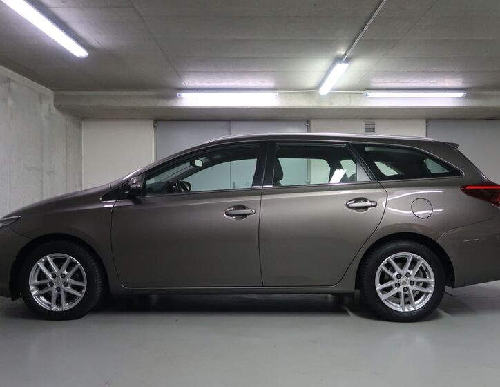 Toyota Auris 8