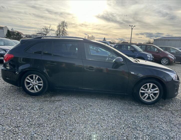 Chevrolet Cruze 4