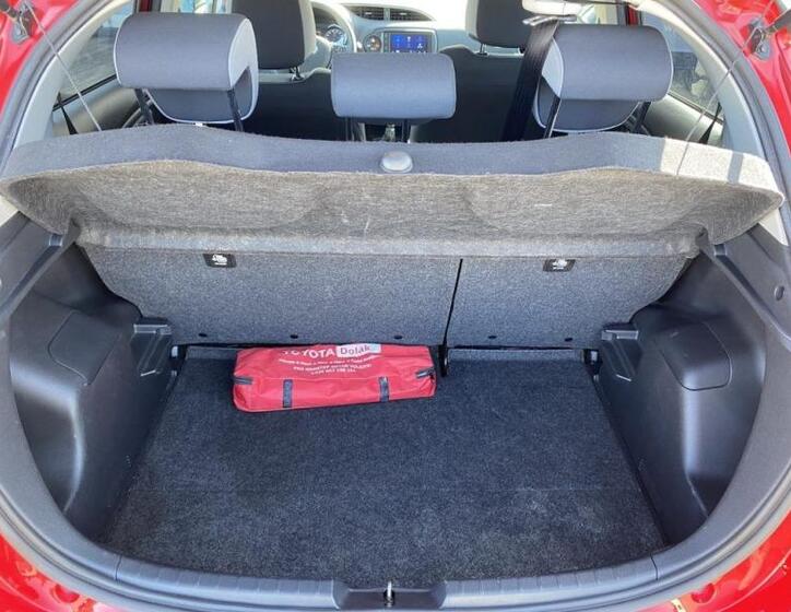 Toyota Yaris 32