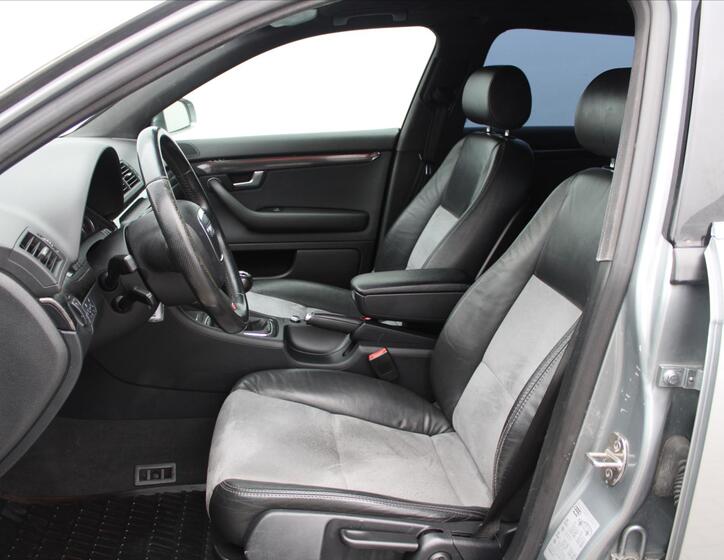 Audi A4 10