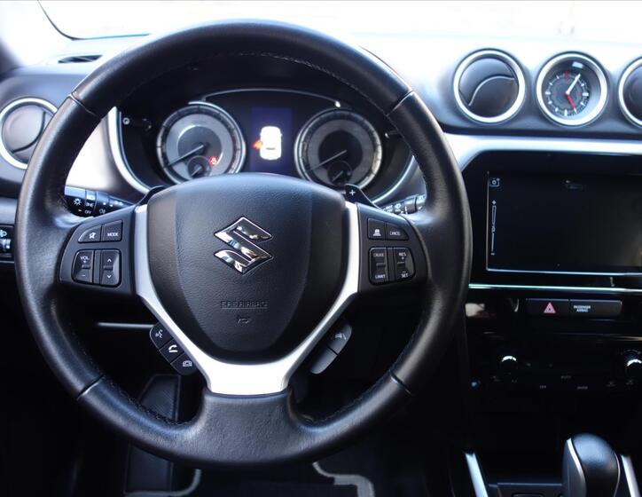 Suzuki Vitara 27