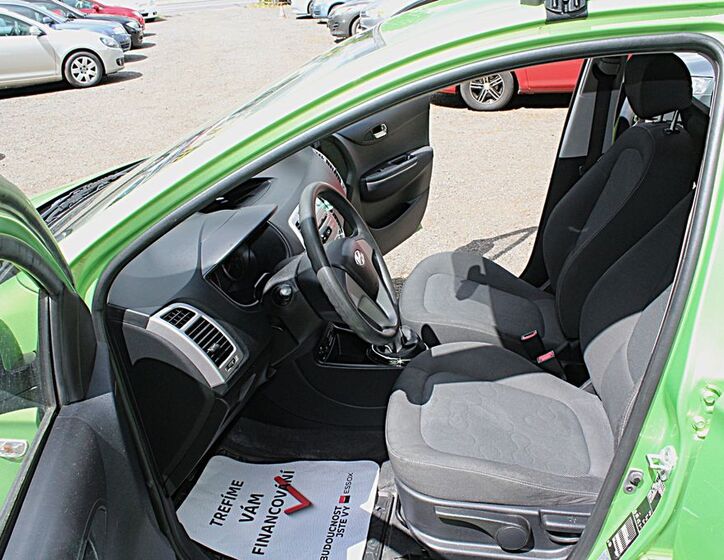 Hyundai i20 8