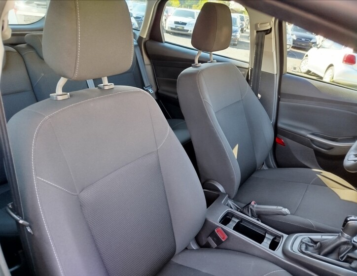 Ford Focus 29