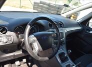 Ford Galaxy 16