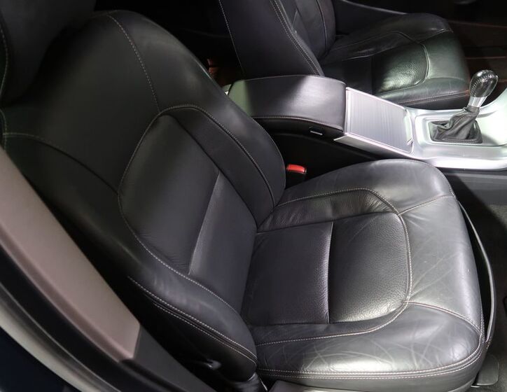 Volvo V70 13