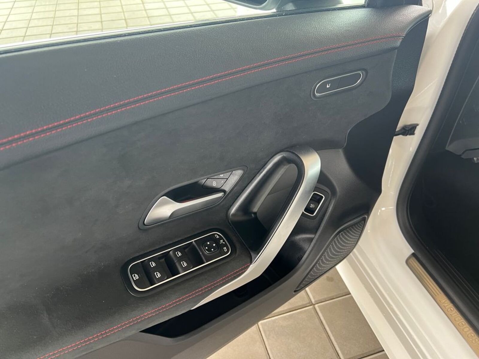 Mercedes-Benz CLA 11