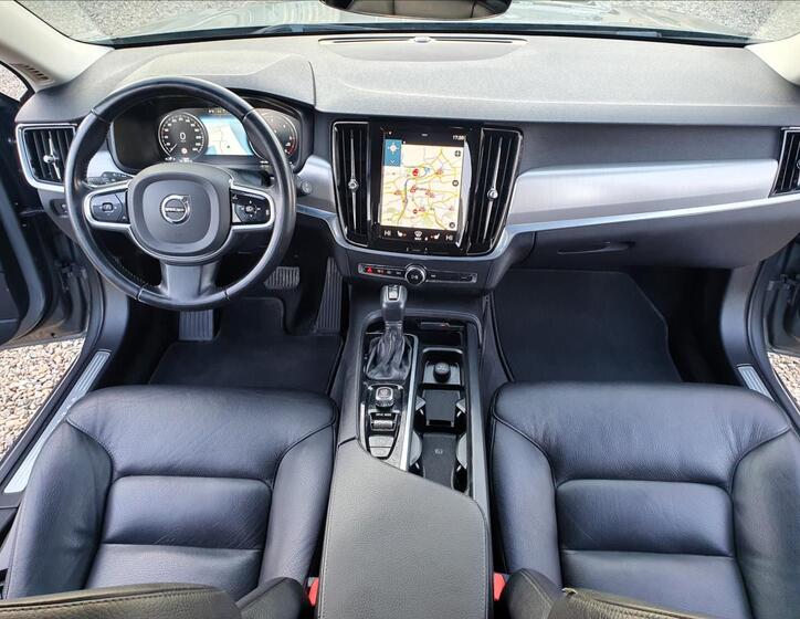 Volvo V90 19