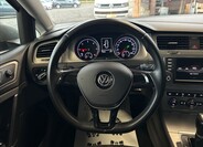 Volkswagen Golf 11