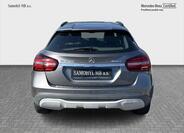 Mercedes-Benz GLA 4