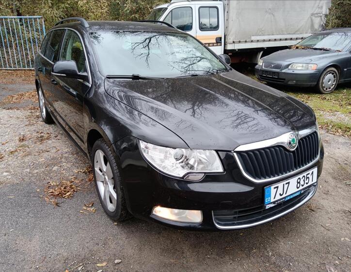 Škoda Superb 16