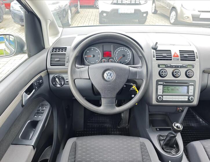 Volkswagen Touran 16