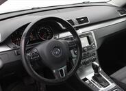 Volkswagen Passat 13