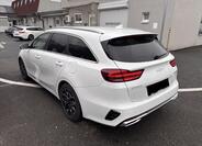 KIA Ceed 5