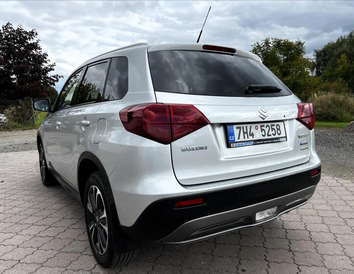 Suzuki Vitara 8