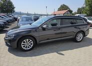 Volkswagen Passat 9