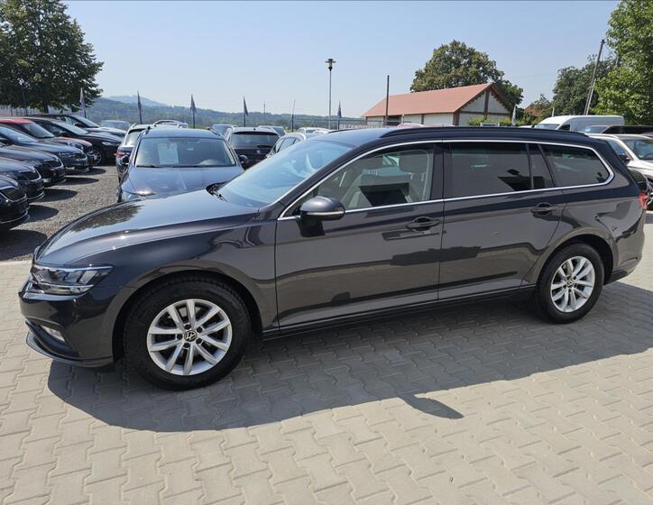 Volkswagen Passat 9