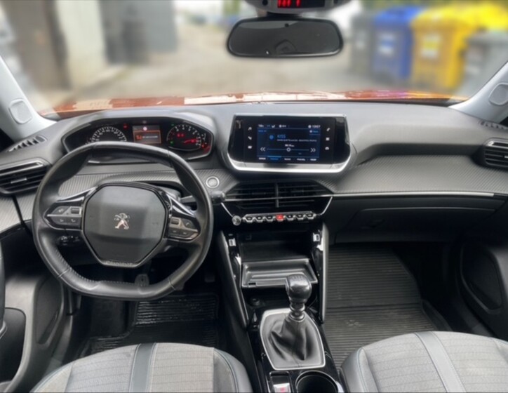 Peugeot 2008 9