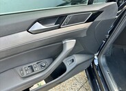 Volkswagen Passat 9