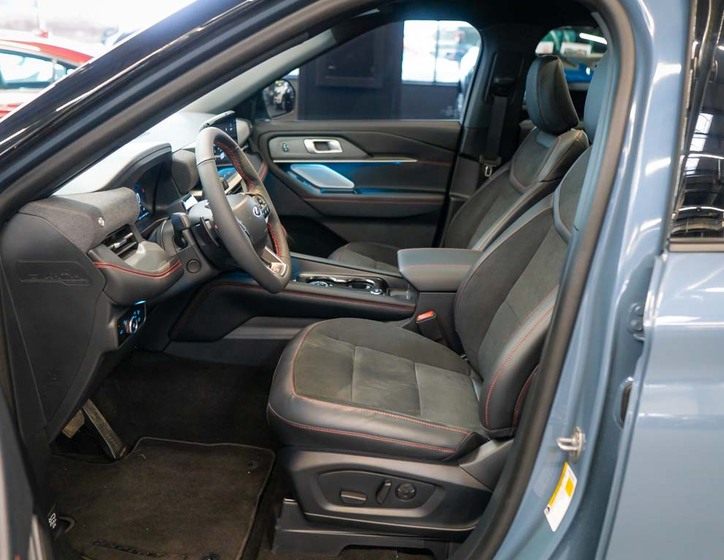 Ford Explorer 14
