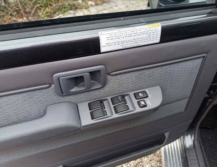 Toyota Land Cruiser 17