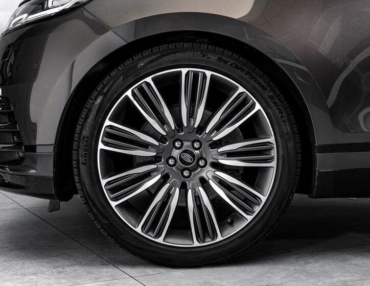 Land Rover Range Rover Velar 2