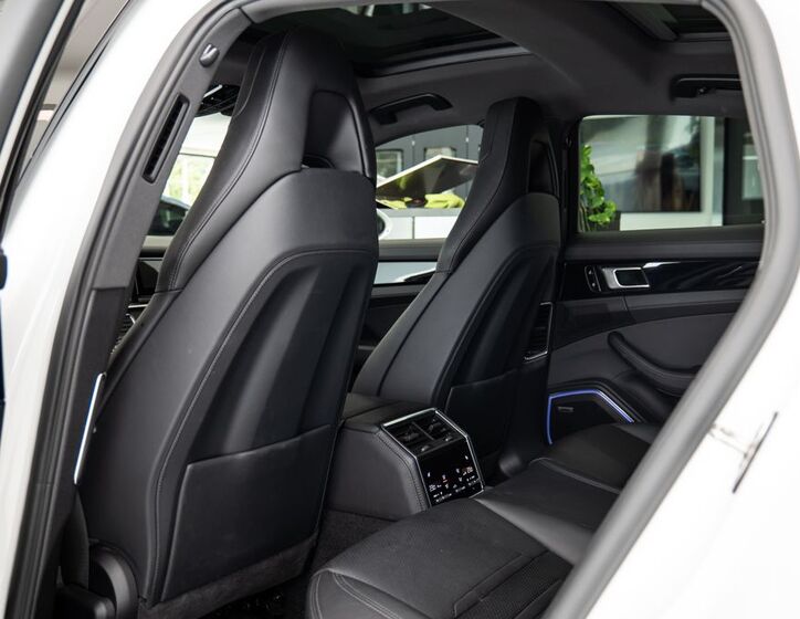 Porsche Panamera 10