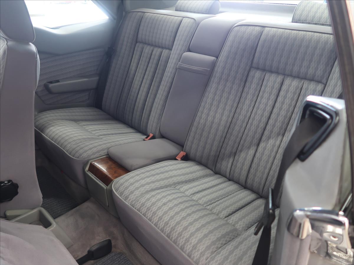 Mercedes-Benz 124