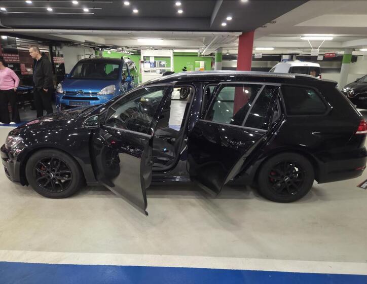 Volkswagen Golf 20