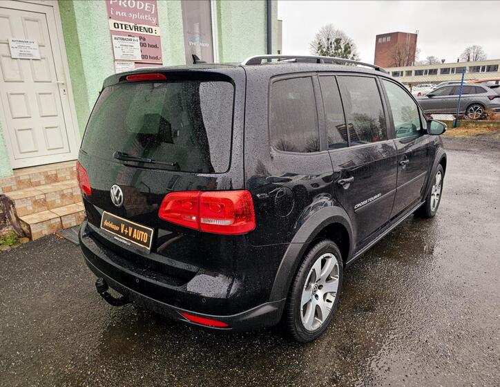 Volkswagen Touran 6