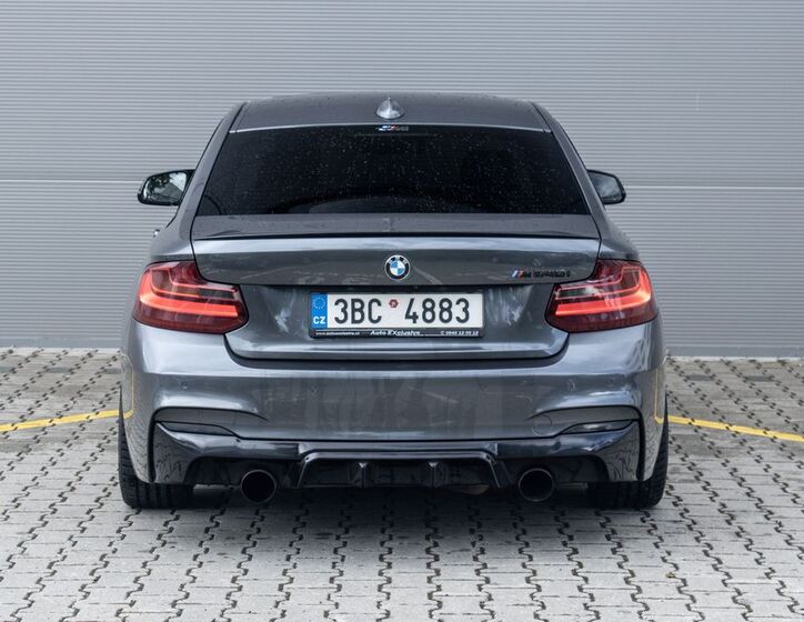 BMW Řada 2 6