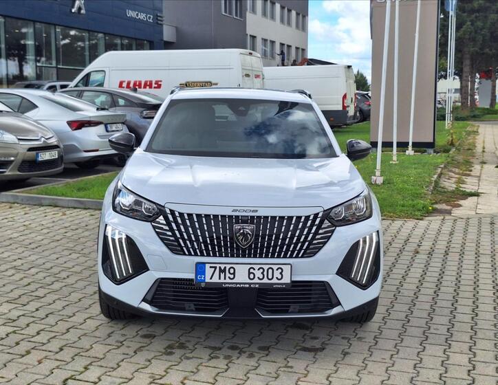 Peugeot 2008 8