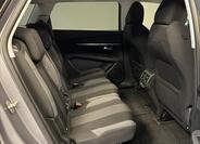 Peugeot 5008 11