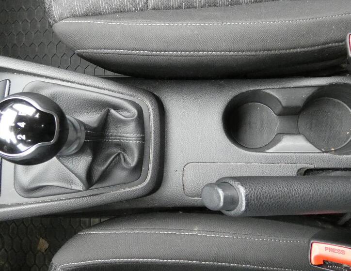 KIA Rio 16