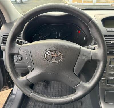 Toyota Avensis 14
