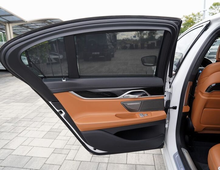 BMW Řada 7 23