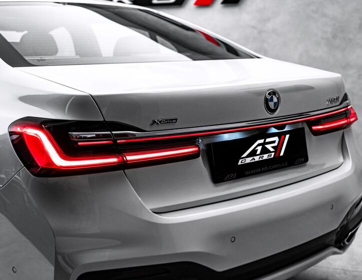 BMW Řada 7 9